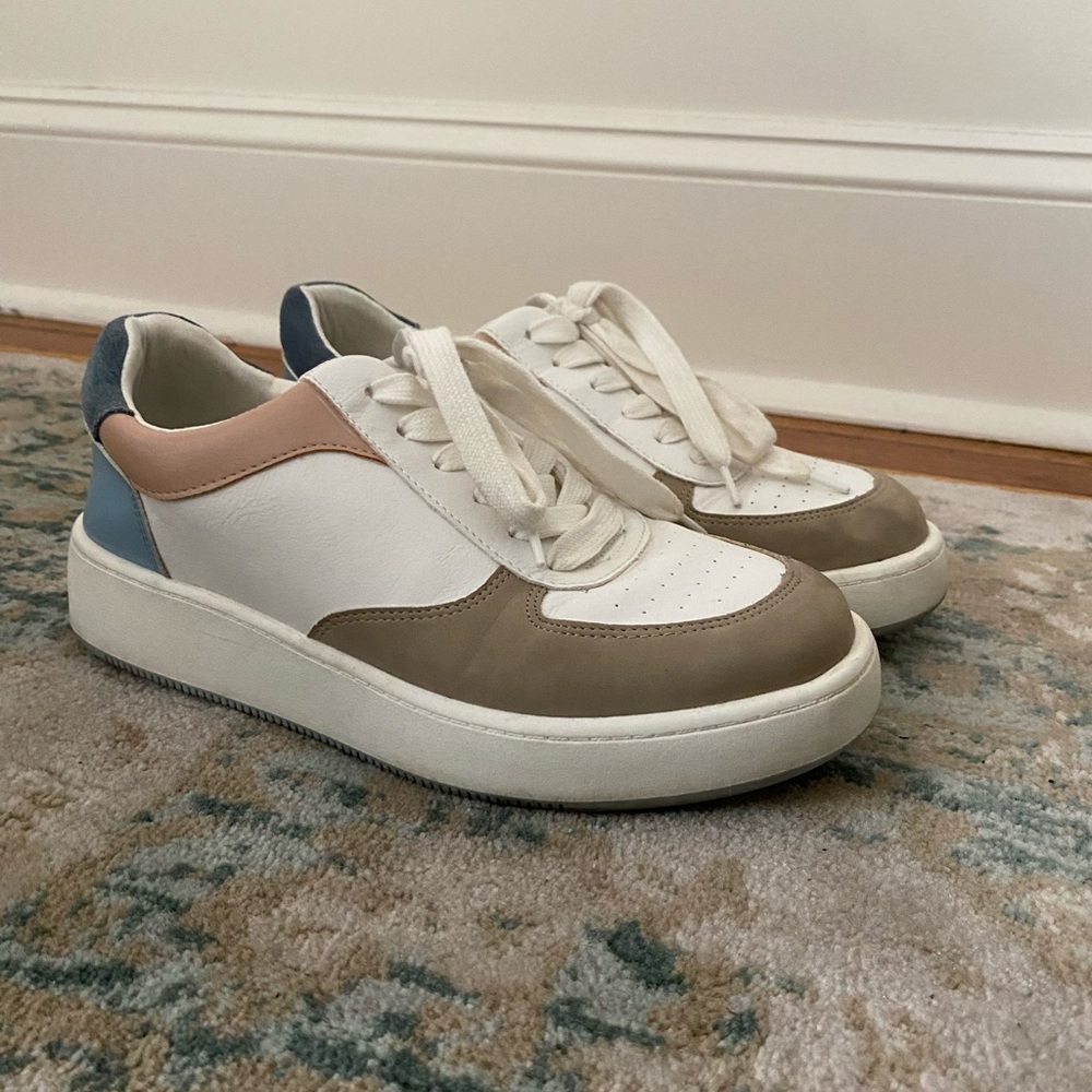 TORRID - Chunky White Sneaker with Tan, Pink, Blue Accents (9W)